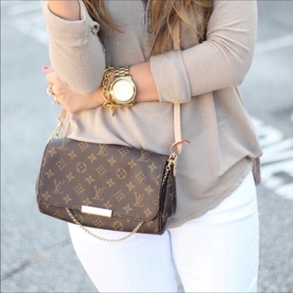 Louis Vuitton Handbags - LV authentic Louis Vuitton Favorite PM Monogram